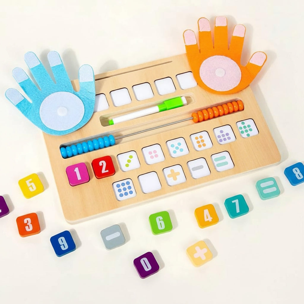 Edukativna drvena Montessori računaljka sa brojevima, abakusom, šarenim pločicama, karticama za računanje i prstima od filca za vizuelno učenje sabiranja.