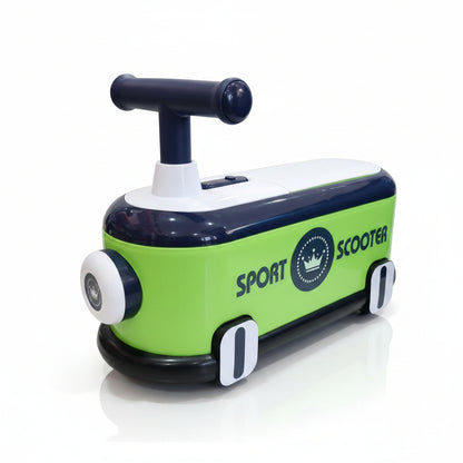 Zeleno bela dečija guralica u obliku skutera sa teget T volanom i natpisom Sport Scooter